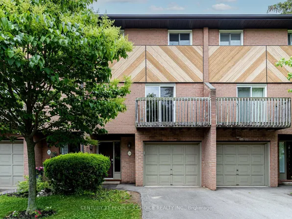 445 Stone Church Rd W #24, Hamilton, ON L9B 2L5