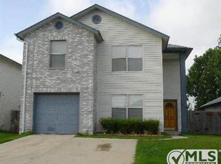 9710 Green Plain Dr, San Antonio, TX 78245
