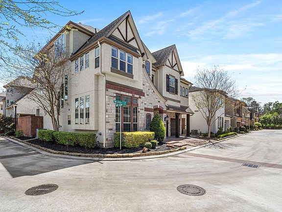 2nd image of 622 Pink Azalea Trl