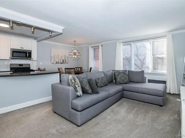 4 Sadore Lane #5J, Yonkers, NY 10710