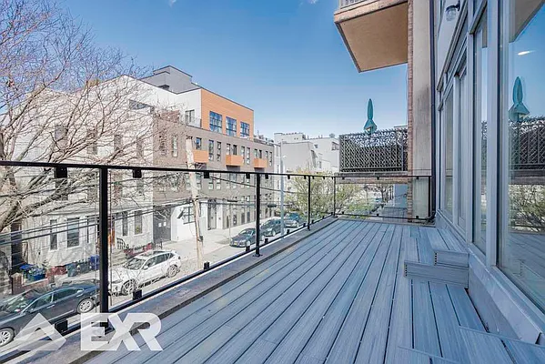 Rented by EXR | media 5