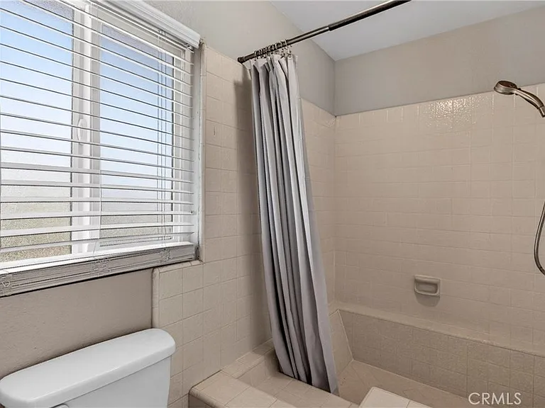 2540 Royale Pl — Photo 25