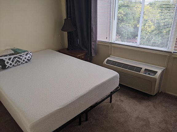10" Full Size Zinus foam mattress