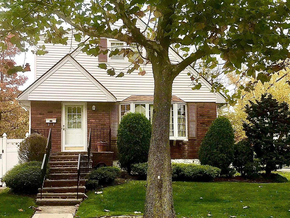1st image of 191 Seidman Ave