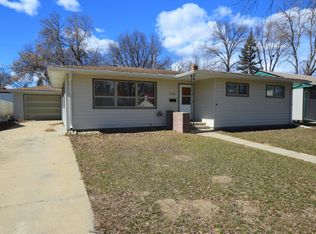1526 Royal Rd, Aberdeen, SD 57401