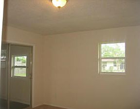 5th image of 214 SW Dabney Dr