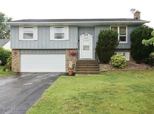 20746 S Humboldt Dr, Frankfort, IL 60423