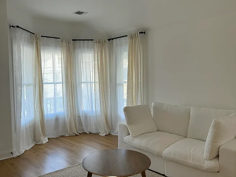 22 Atlantic Ave — Photo 2