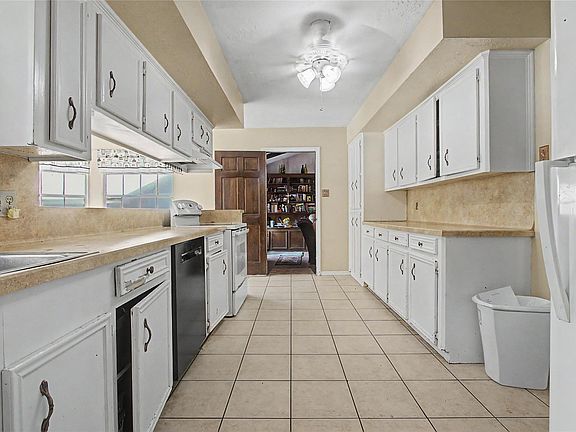 4th image of 24215 Norchester Way