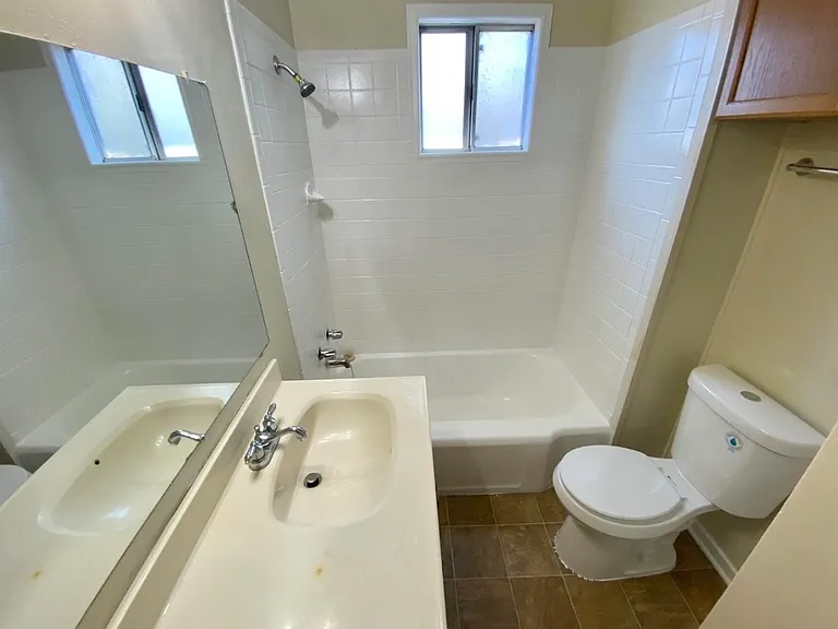 536-534 Hawthorne St #536 — Photo 6