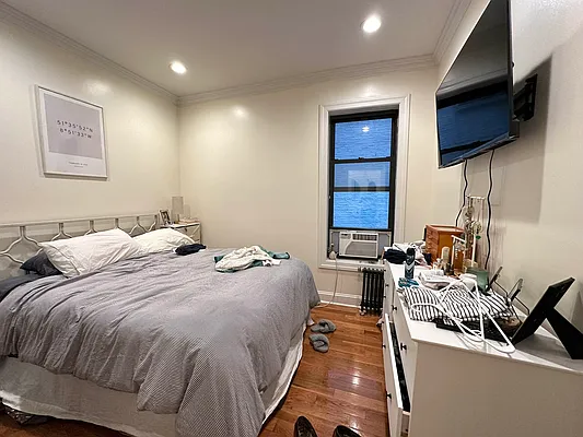 Rented by Bruma Realty LLC | media 9