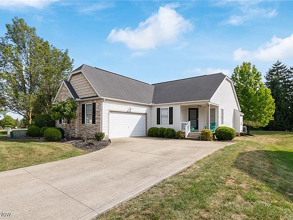 2nd image of 5385 Treetop Cir