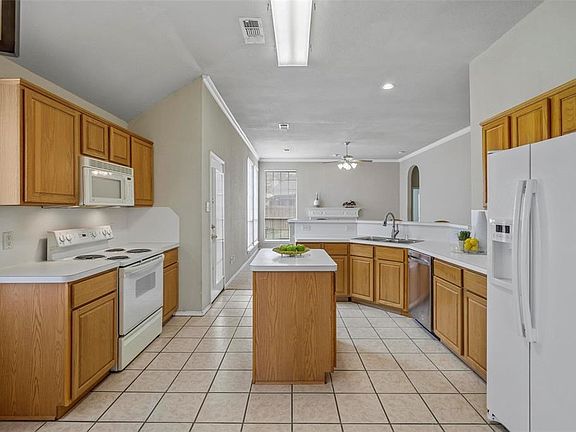 4th image of 7933 Margarita Dr