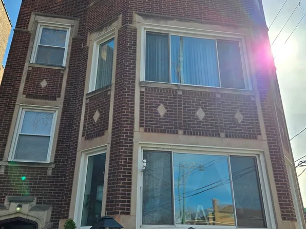 7847 S Paxton Ave, Chicago, IL 60649