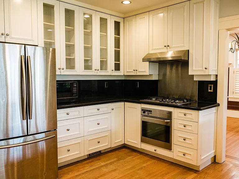 1135 W 27th Ave — Photo 2