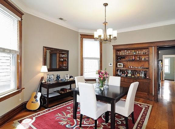 3rd image of 4128 N Ashland Ave