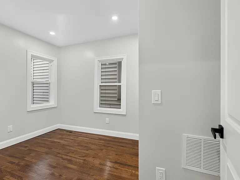 24 Dean St #1 — Photo 22