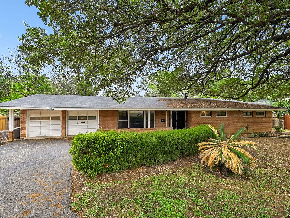 1st image of 7906 ROBIN REST DR