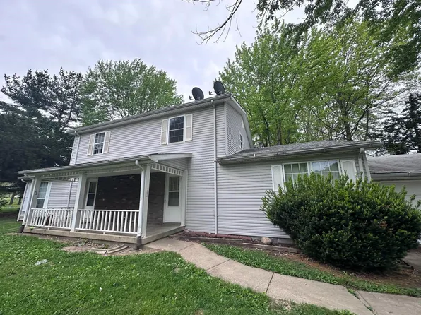 15986-3 Arrowhead Rd, Danville, IL 61834