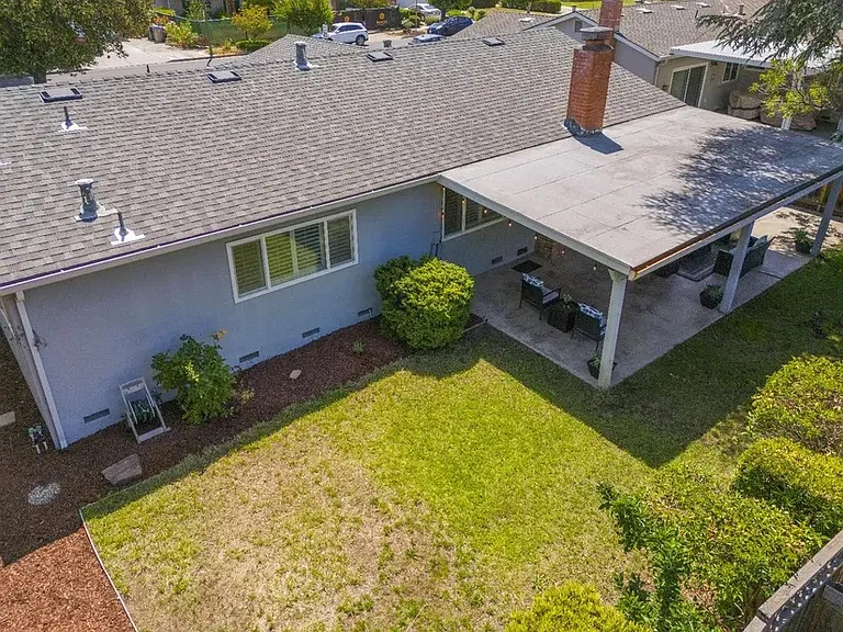 5207 Elrose Ave — Photo 8