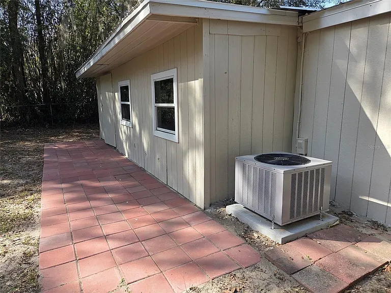 1029 NW 41st Ave — Photo 11