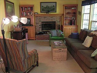 5th image of 8150 Clearmeadow Dr