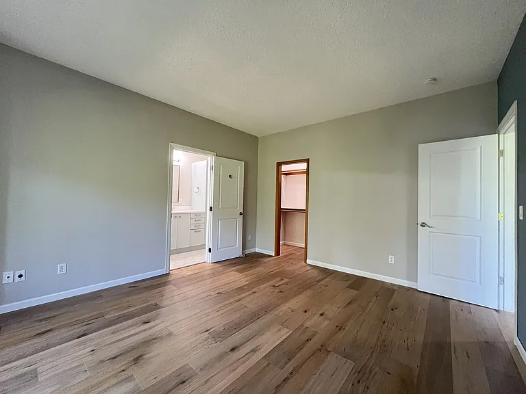224 NW Sundown Way — Photo 33