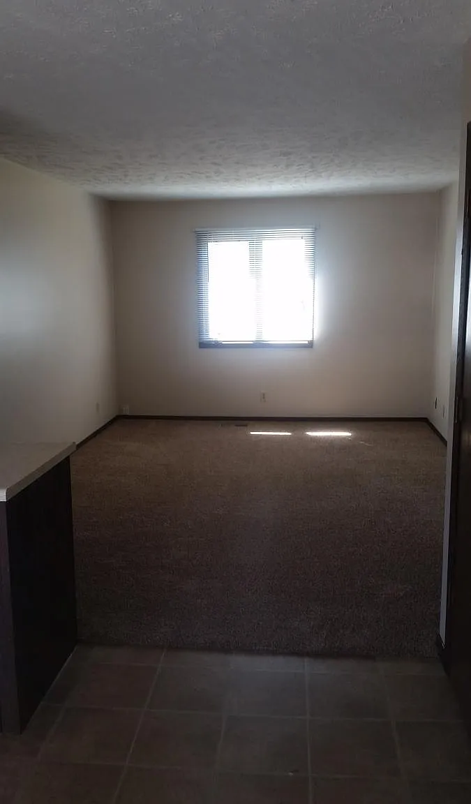 2 bed, $850 — Photo 2