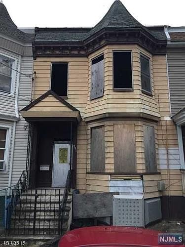 1st image of 397 Lincoln Ave