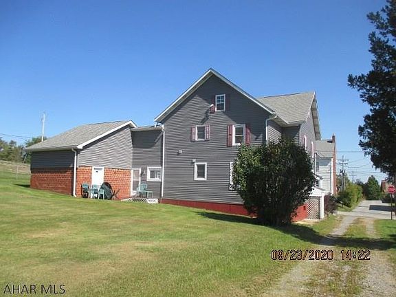 3rd image of 1001 Brown Ave