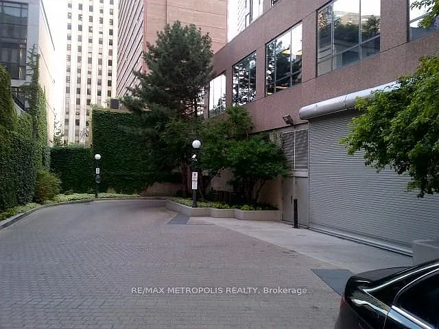7 Carlton St #1405 — Photo 7