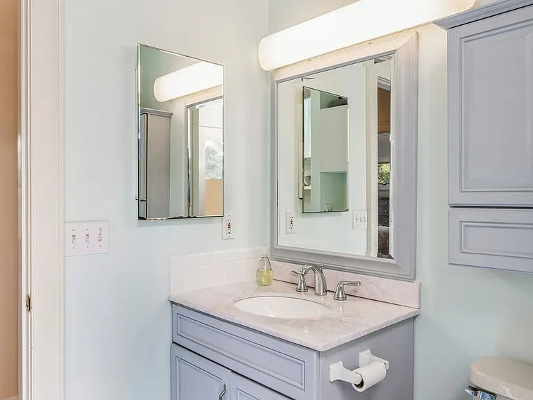 24 N Harbor Dr — Photo 15