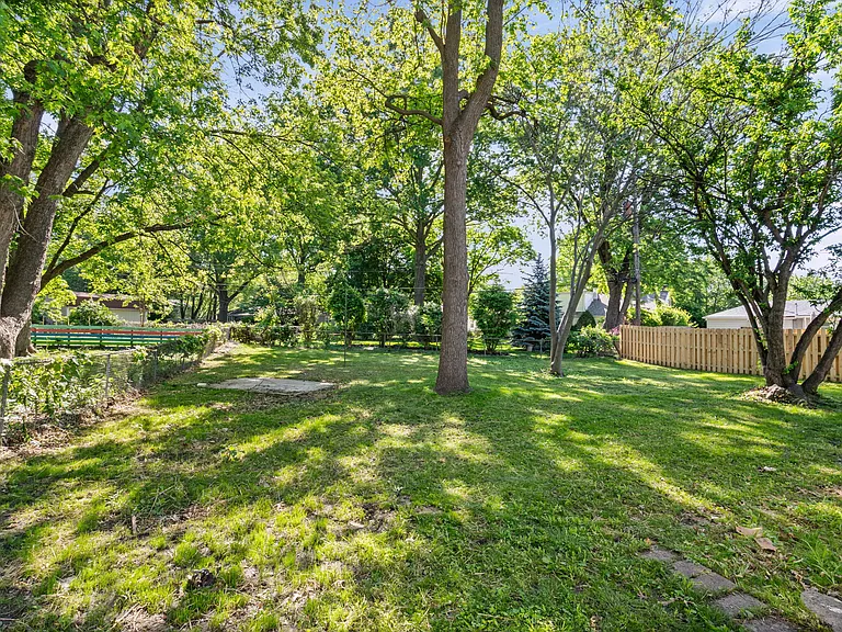7615 Terrace St — Photo 31