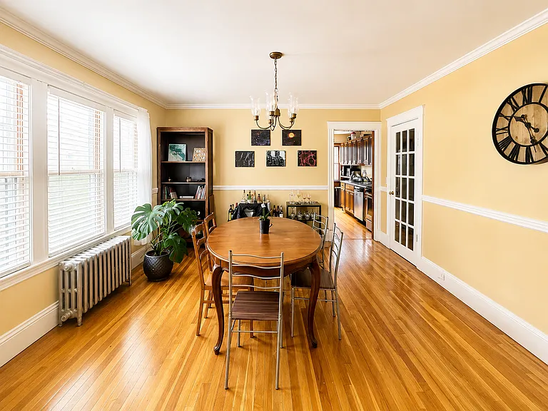 18 Linden Pl #2 — Photo 3