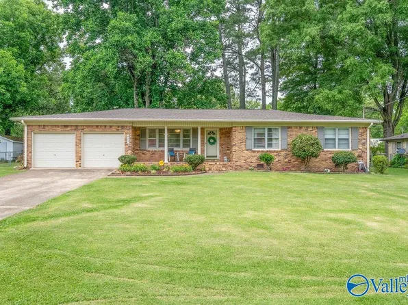 807 7th St NE, Arab, AL 35016