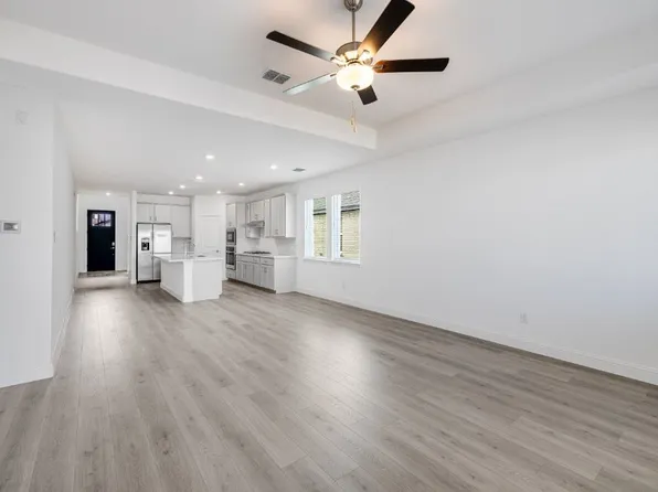 1225 La Bamba Dr, Haslet, TX 76052