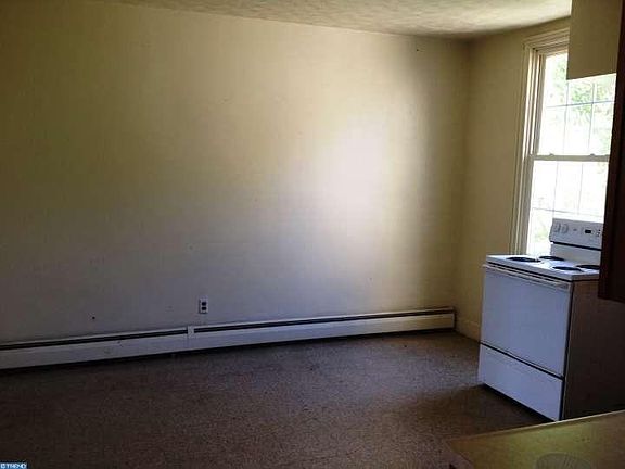 3rd image of 331 Main St