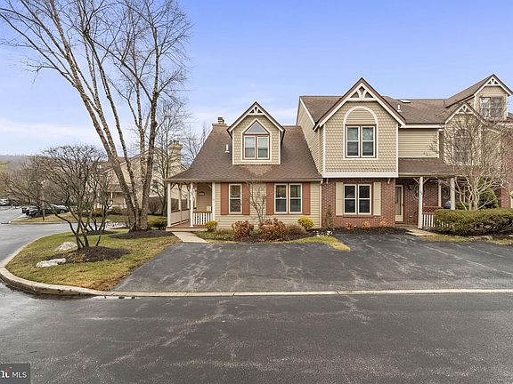 3rd image of 69 Main St