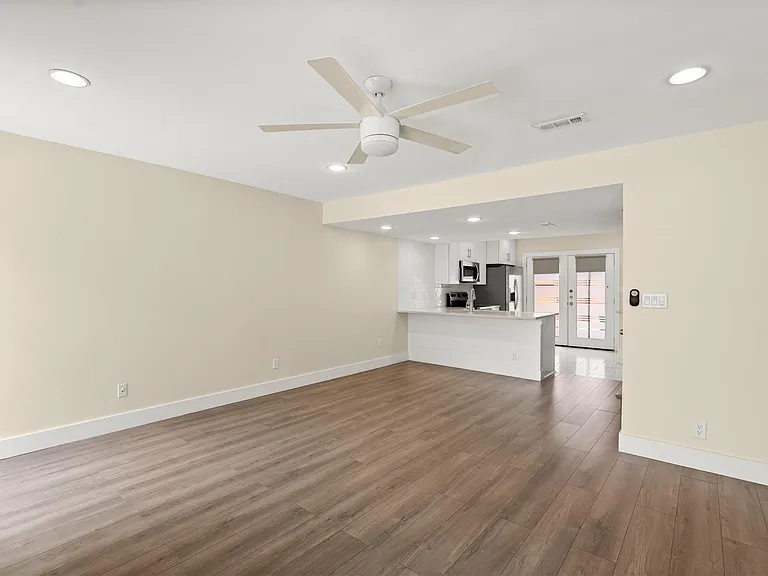 6410 Chimney Creek Cir #B — Photo 6