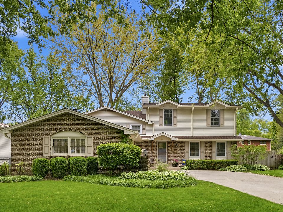 1st image of 827 Liberty Bell Ln