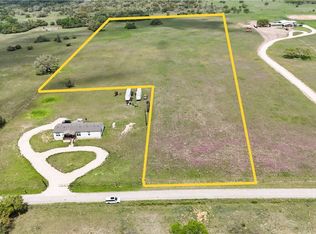880 Rappold Rd, Yoakum, TX 77995