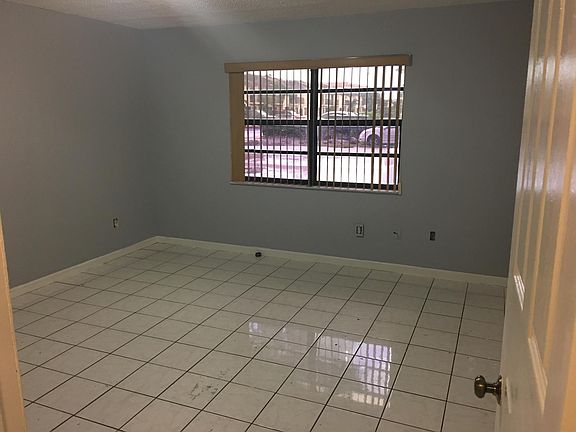 5th image of 5400 W 22nd Ct #2