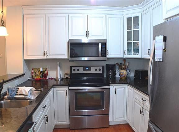 3rd image of 112 Cherry Blossom Ct