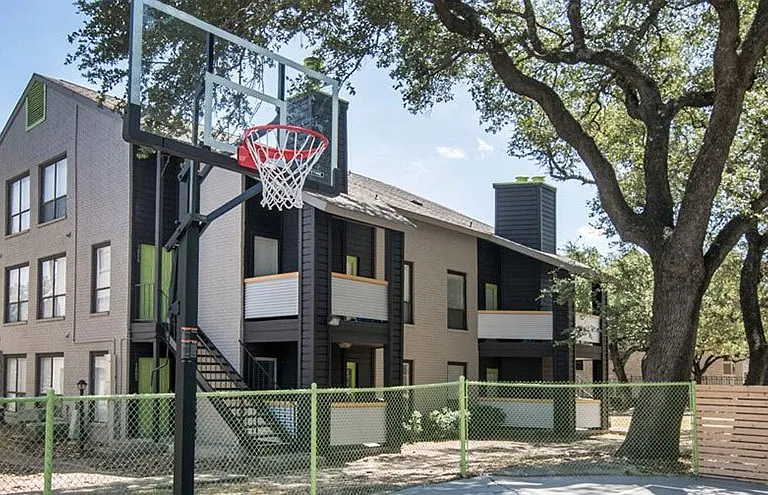The Henry B Apartments — Photo 22