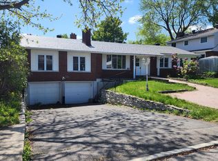 14 Roberta Cres, Ottawa, ON K2J 1G6