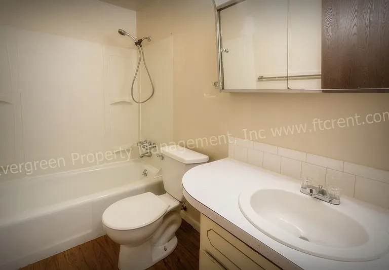 L-14 — Photo 14