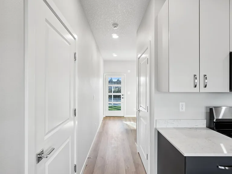 6201-6455 SE Quail Park Ln — Photo 5