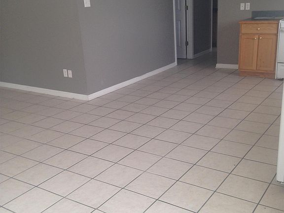 2nd image of 502B Idlewild Dr