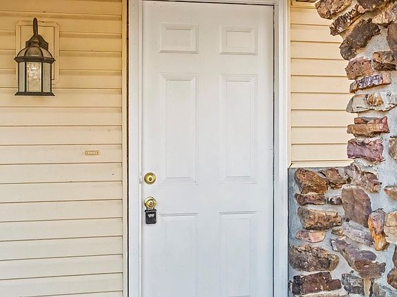 4th image of 3122 W Edward Street