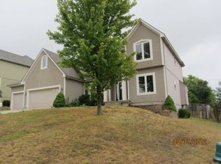 2317 SW Westminster Dr, Lees Summit, MO 64082